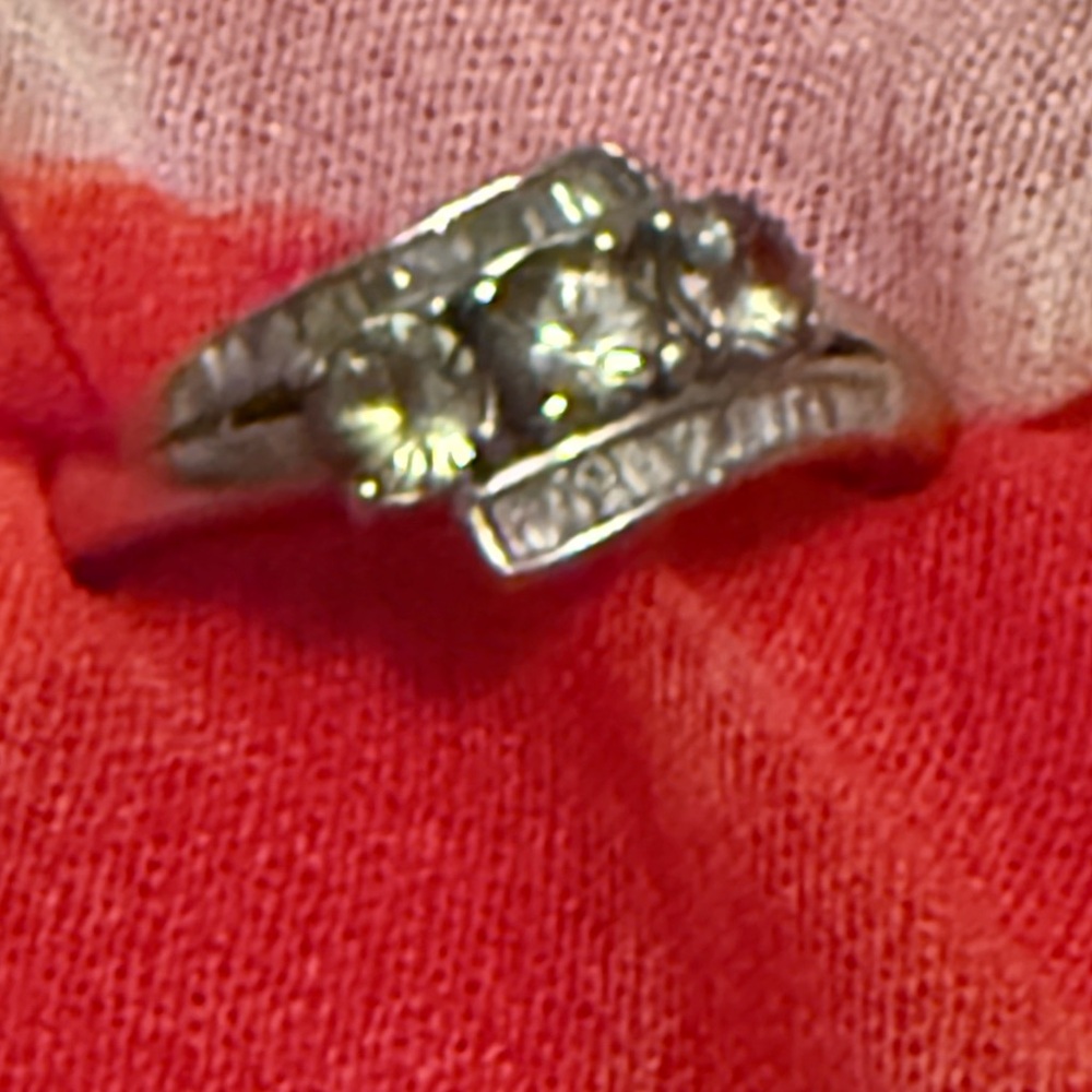 Elegant Silver Women's Ring